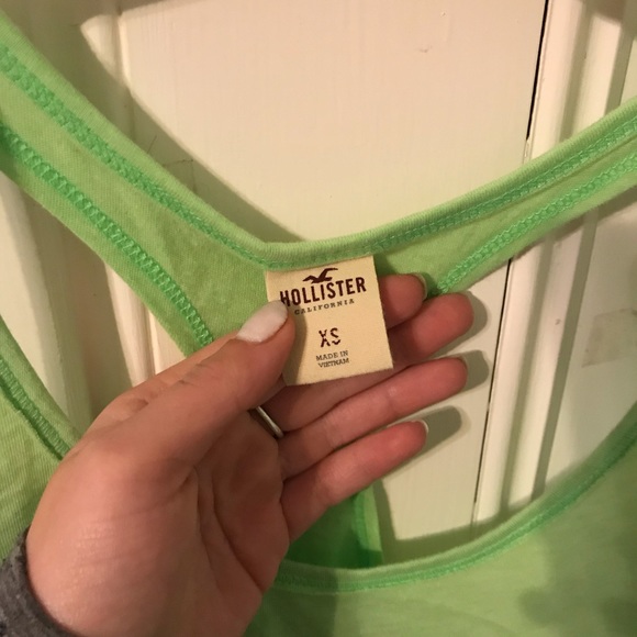 Green Hollister crop top NEVER WORN - Picture 2 of 3